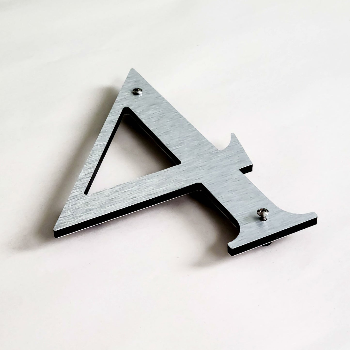 8 inch ROMAN SERIF house numbers for modern address signs