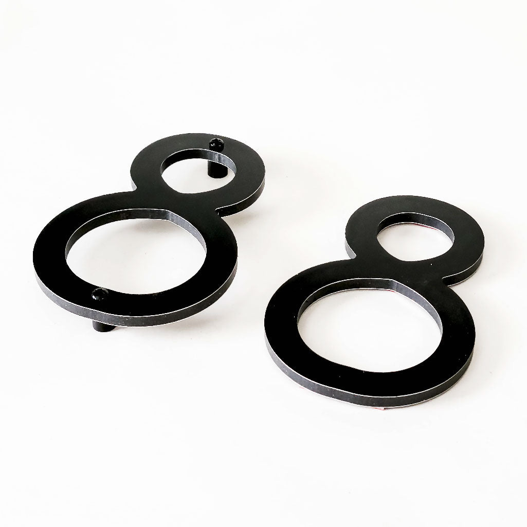 LETTERCUT has 2 house number fastening options